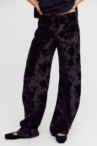 Radiance Velvet Pull On / Black