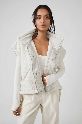 Scout It Out Vest / Birch Tree