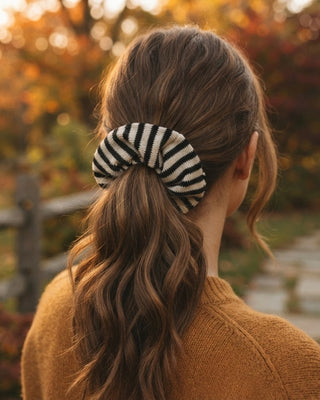Striped Knit Scrunchie / Black