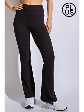 Plus Size Flared Yoga Pants / Black