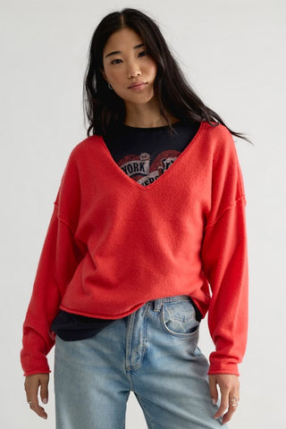 See Me V Neck Pullover / Poppy Red