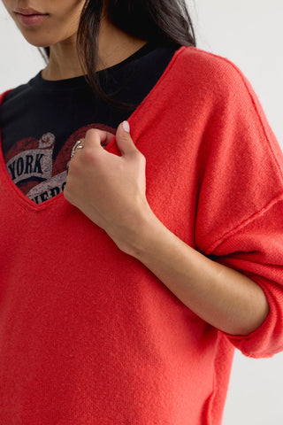 See Me V Neck Pullover / Poppy Red