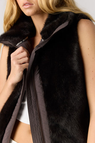 Afterglow Fauy Fur Vest / Chocolate
