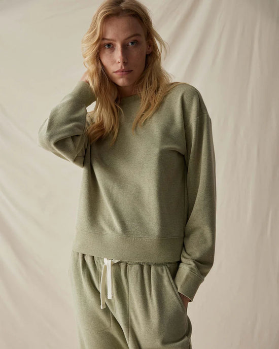 April Lightweight Sweatshirt / Green