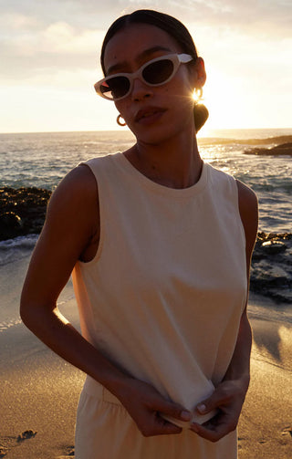 Heat Wave Polarized Sunglasses / Sandstone Gradient