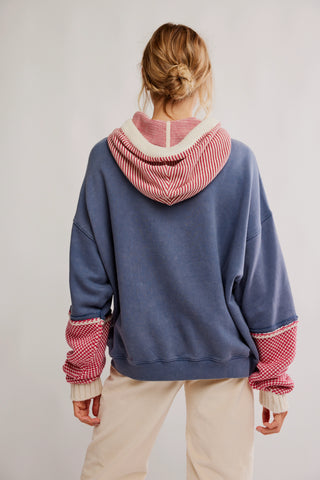 Snug Bonnet Sweatshirt / Indigo