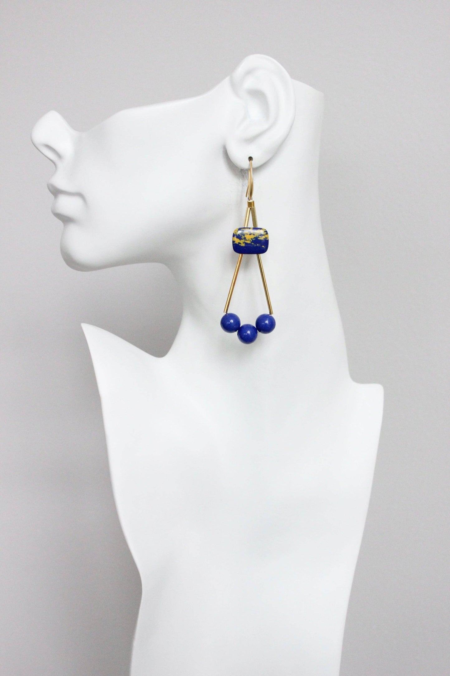 GNDE107 navy blue geometric earrings