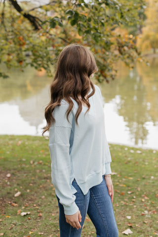 Waffle V Neck / Sky Blue