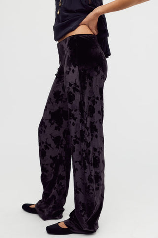 Radiance Velvet Pull On / Black