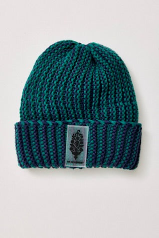 Apres Ski Knit Beanie / Green Frost Navy