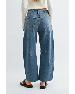 Danby Raw Hem Barrel Jean / Medium Wash