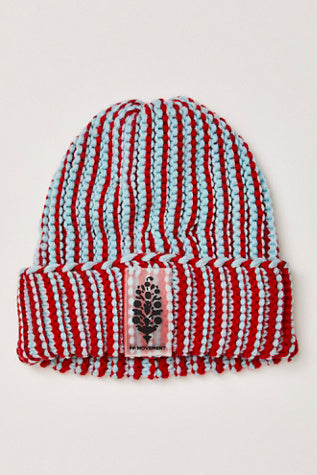 Apres Ski Knit Beanie / Red Velvet