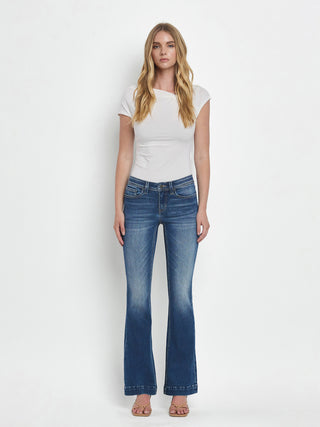 Low Rise Bootcut / Medium Wash