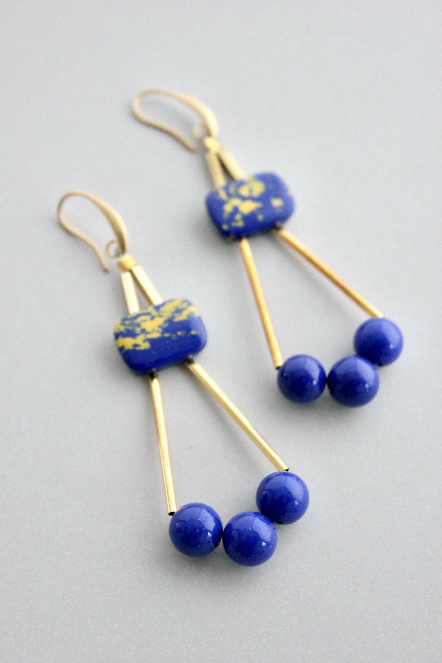 GNDE107 navy blue geometric earrings