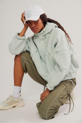 Wild and Free Fleece Pull / Green Tea