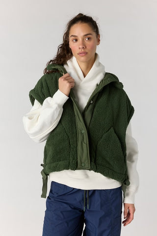 Scout It Out Vest / Ivy