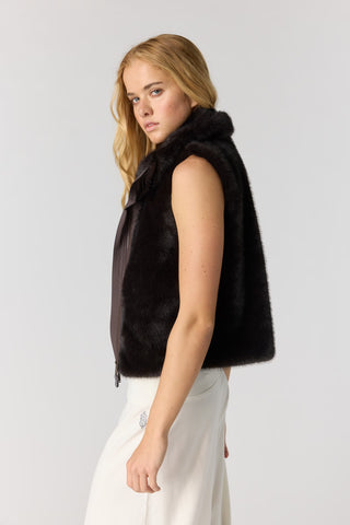Afterglow Fauy Fur Vest / Chocolate
