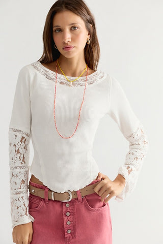 Amber Lace Cuff / White