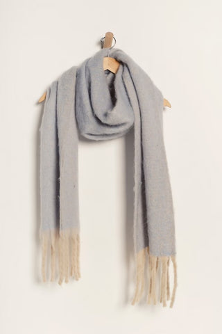 Winter Chill Blanket Scarves / Blue
