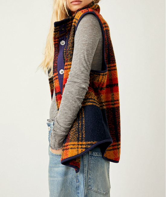 Load image into Gallery viewer, Wrapped Up Blanket Vest
