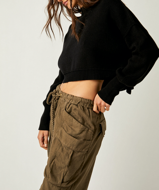Easy Street Crop Pullover Black