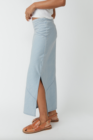 Muse Moment Mid Rise Slip Spring Fling