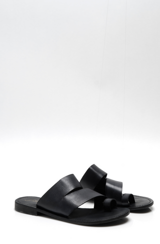 Abilene Toe Loop Sandal / Washed Black