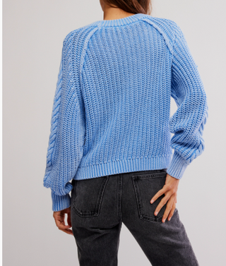 Frankie Cable Sweater / Della Robbia Blue