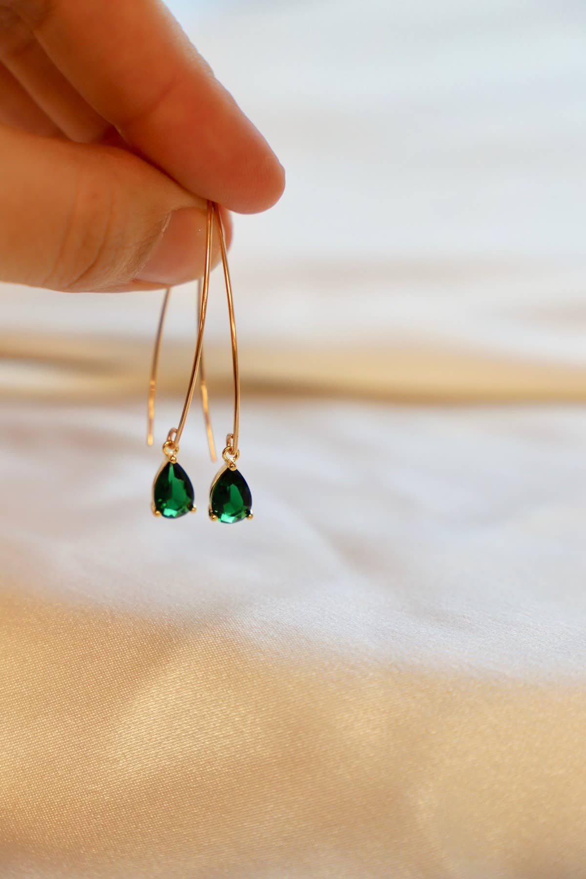 EMERALD TEARDROP EARRINGS