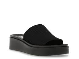 Steve Madden Balanced Black Slides