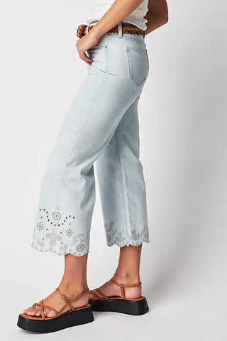 Cropped Charlee Eyelet