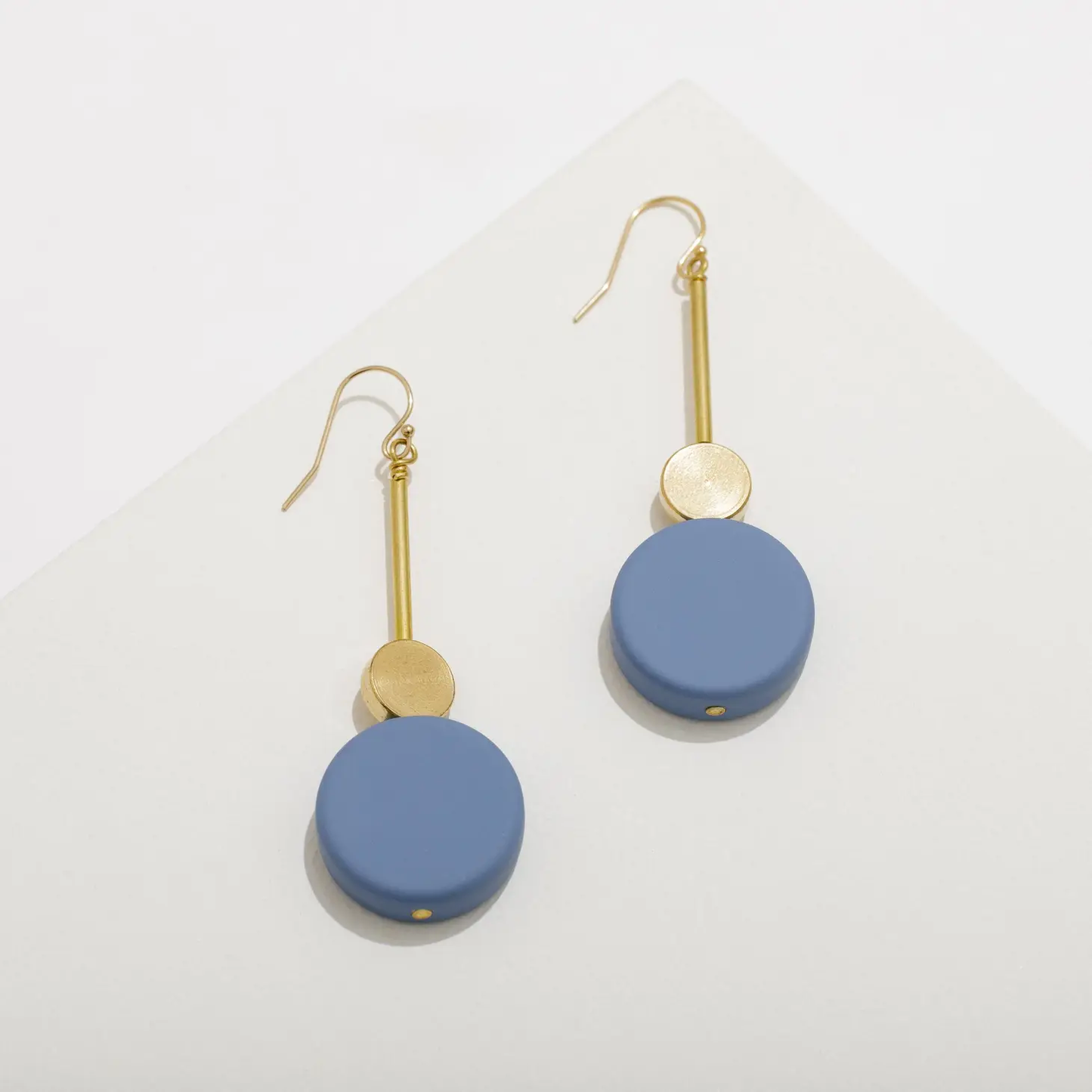 Load image into Gallery viewer, Levete Earrings
