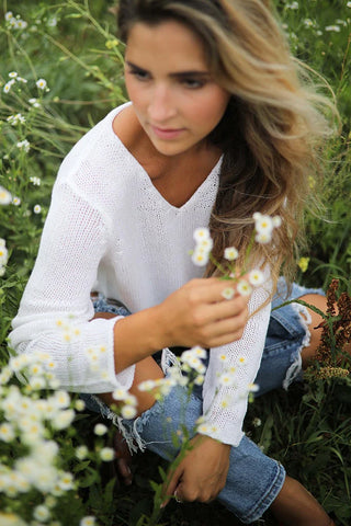 Shirt Tail V Cotton Knit Sweater / Breaker White