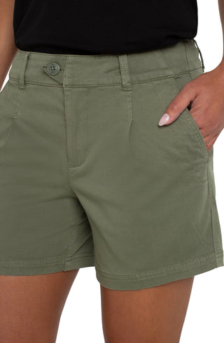 Pleated Trouser Short / Martini Olive