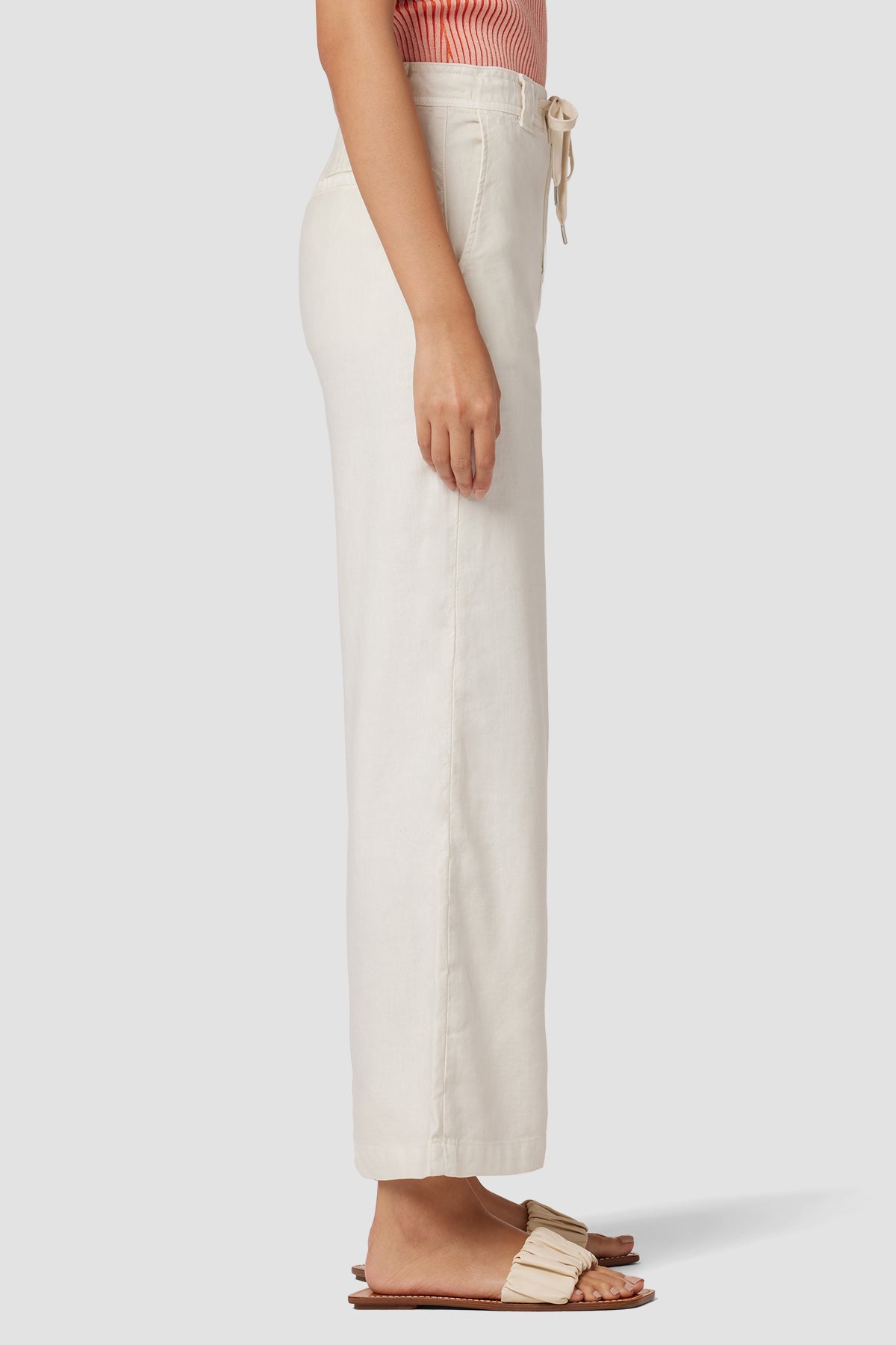 Load image into Gallery viewer, Wide Leg Drawstring Trouser Crop
