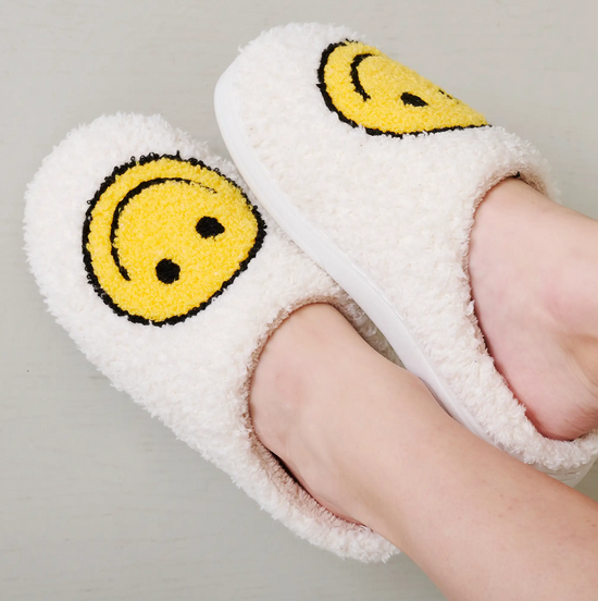 Load image into Gallery viewer, Smile Slippers

