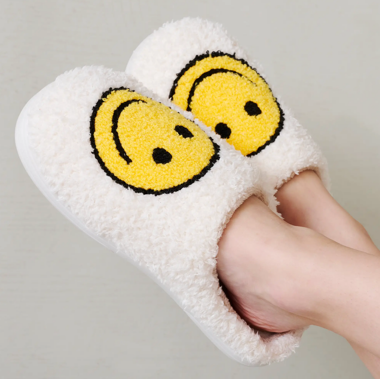 Load image into Gallery viewer, Smile Slippers
