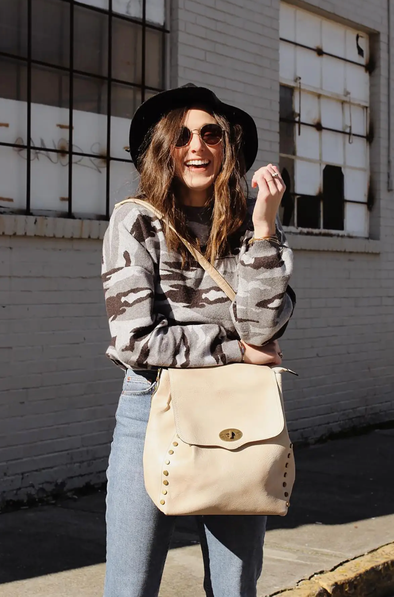 Load image into Gallery viewer, Bex Distressed Backpack Olive
