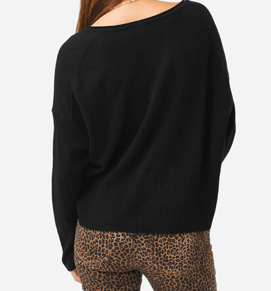 Load image into Gallery viewer, Ruched Front Pullover Black
