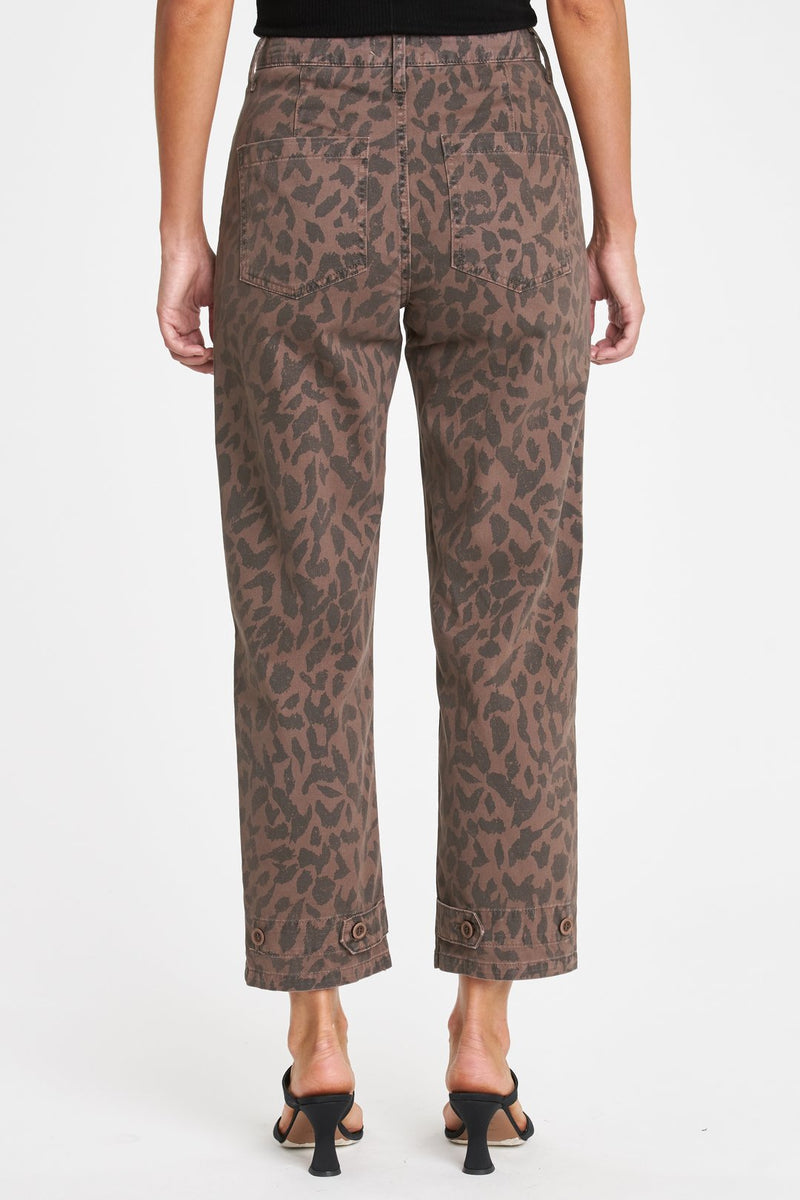 Load image into Gallery viewer, Tammy Trousers Jagged Leopard
