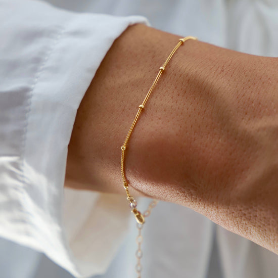 DELICATE BALL CHAIN BRACELET: Gold