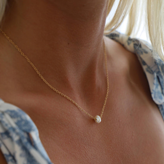 THE PEARL COVE NECKLACE: GOLD